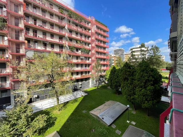 Appartamento in affitto a Municipio 2, Milano