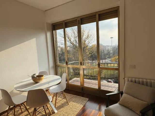 Appartamento in affitto a Navigli, Milano