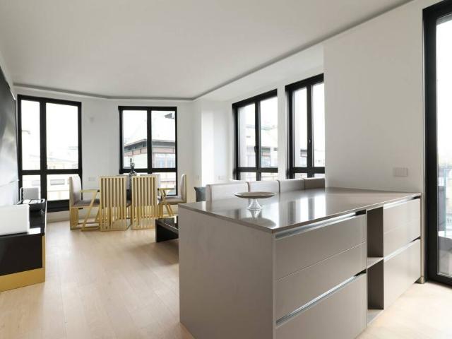 Appartamento in affitto a Municipio 1, Milano