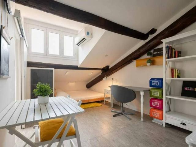 Appartamento in affitto a Porta Volta, Milano