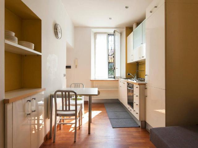 Appartamento in affitto a Ticinese, Milano