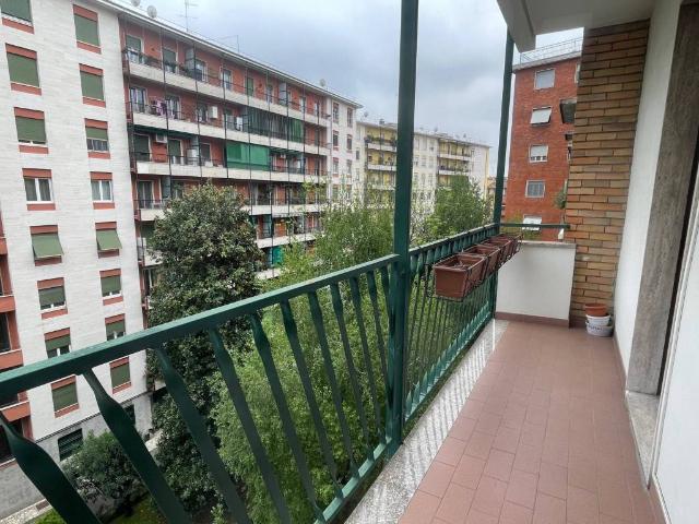 Appartamento in affitto a Municipio 2, Milano