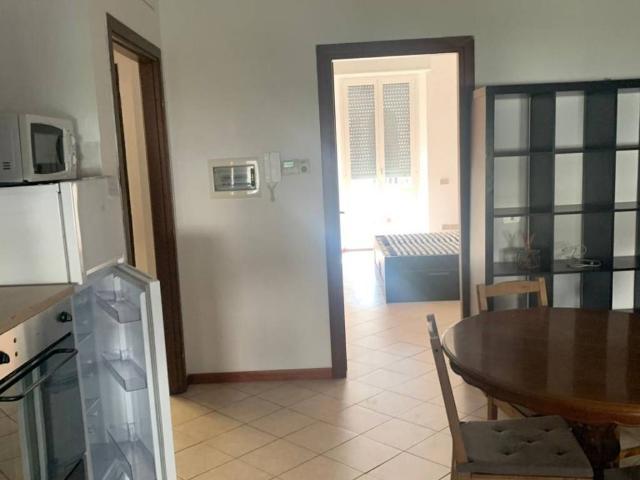 Appartamento in affitto a Municipio 4, Milano