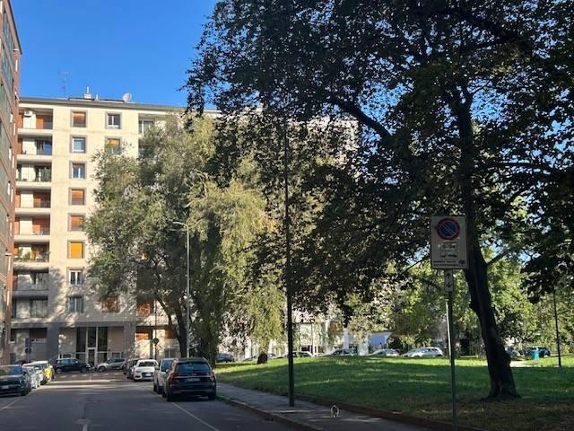 Appartamento in affitto a Municipio 8 di Milano, Milano