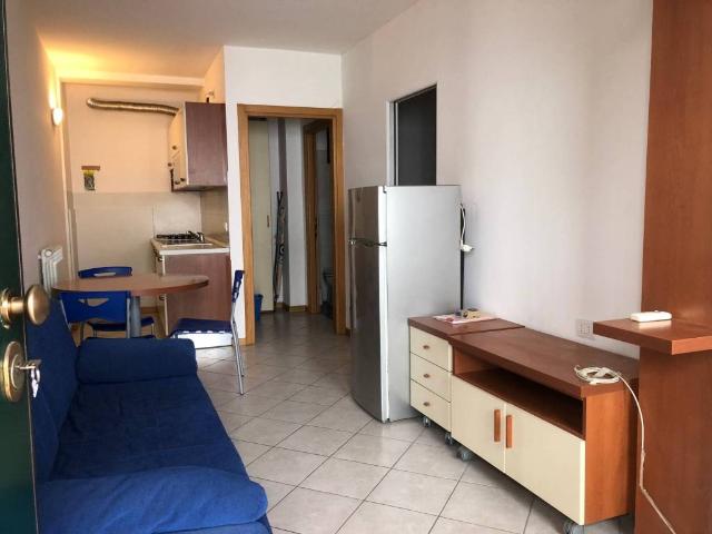 Appartamento in affitto a Ticinese, Milano