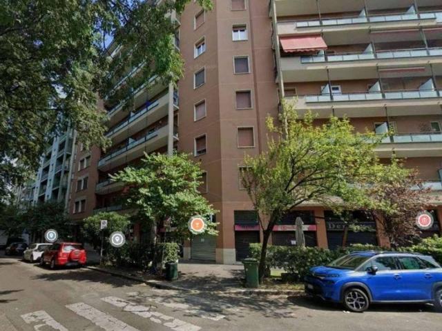 Appartamento in affitto a Municipio 6, Milano