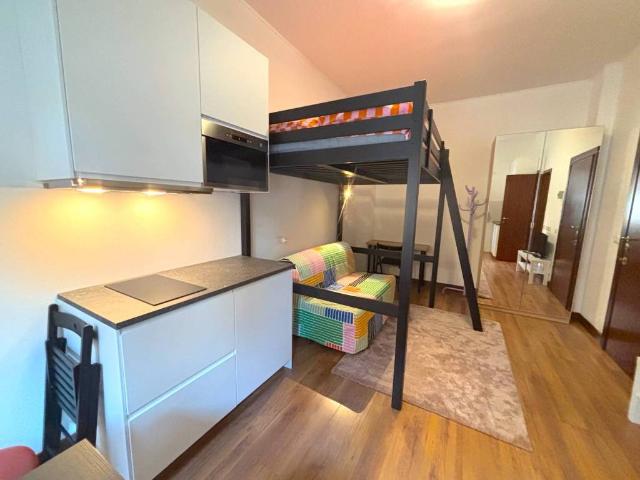 Appartamento in affitto a Municipio 6, Milano