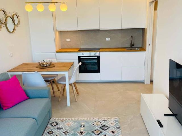 Appartamento in affitto a Ticinese, Milano