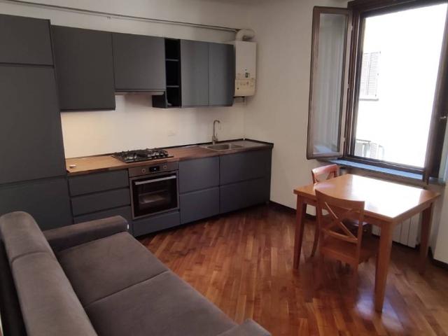 Appartamento in affitto a Centro storico, Milano