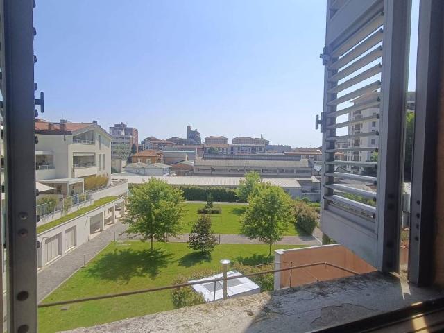 Appartamento in affitto a Municipio 2, Milano