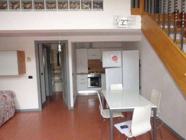 Appartamento in affitto a Municipio 9, Milano