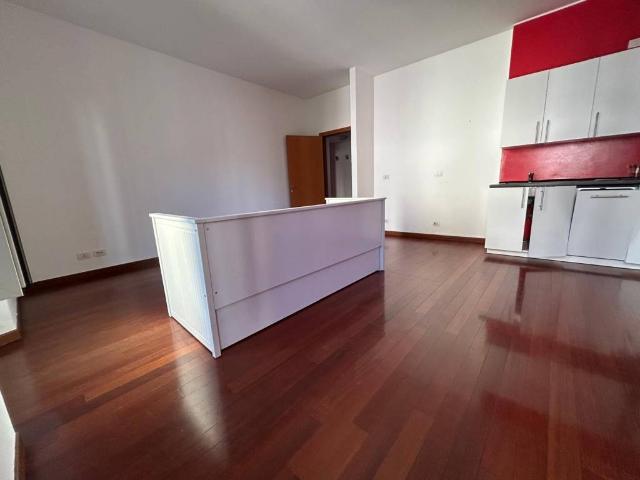 Appartamento in affitto a Municipio 1, Milano
