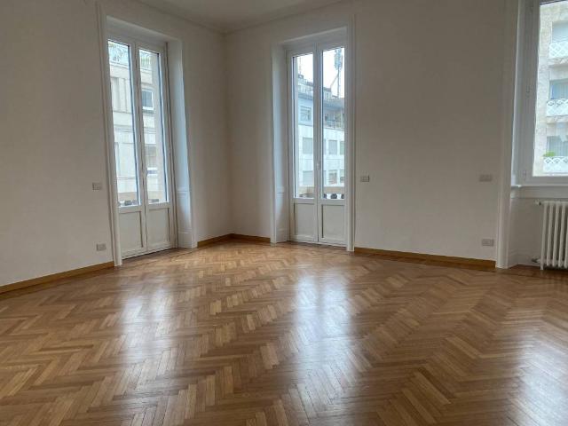 Appartamento in affitto a Centro storico, Milano