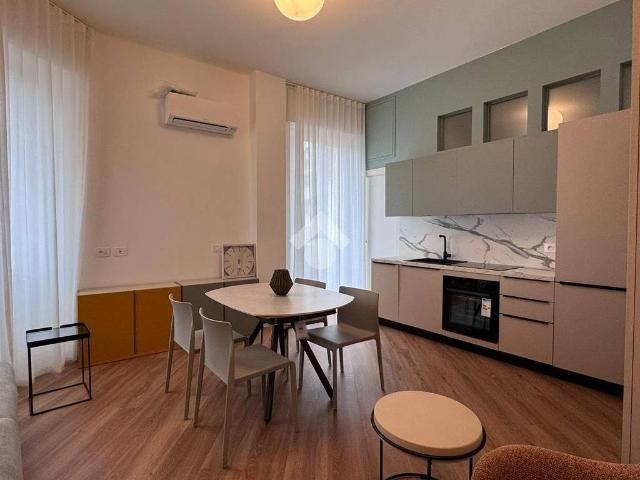 Appartamento in affitto a Municipio 4, Milano
