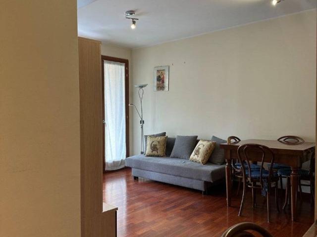Appartamento in affitto a Municipio 6, Milano