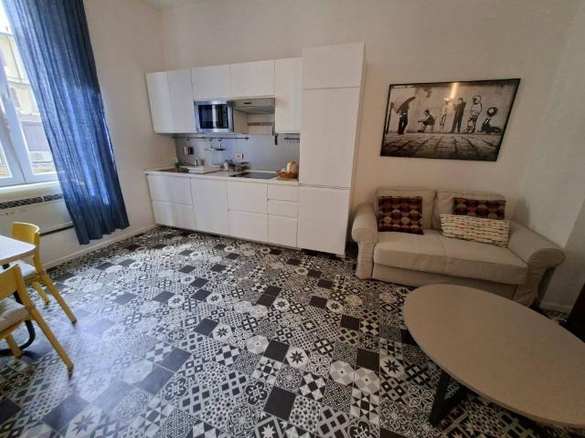 Appartamento in affitto a Municipio 9, Milano