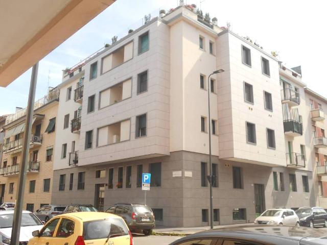 Appartamento in affitto a Municipio 7, Milano