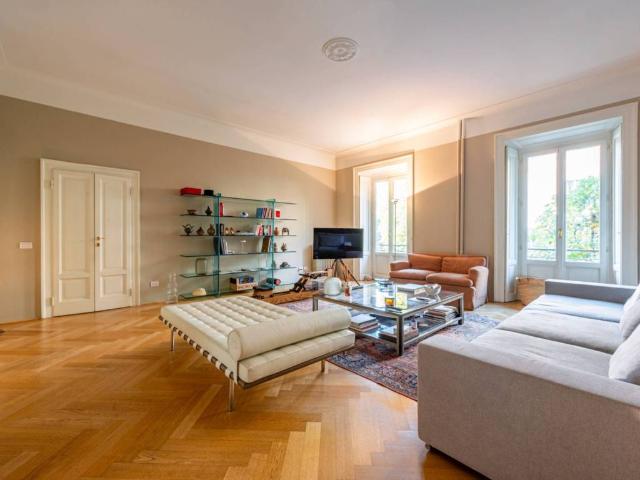 Appartamento in affitto a Centro storico, Milano