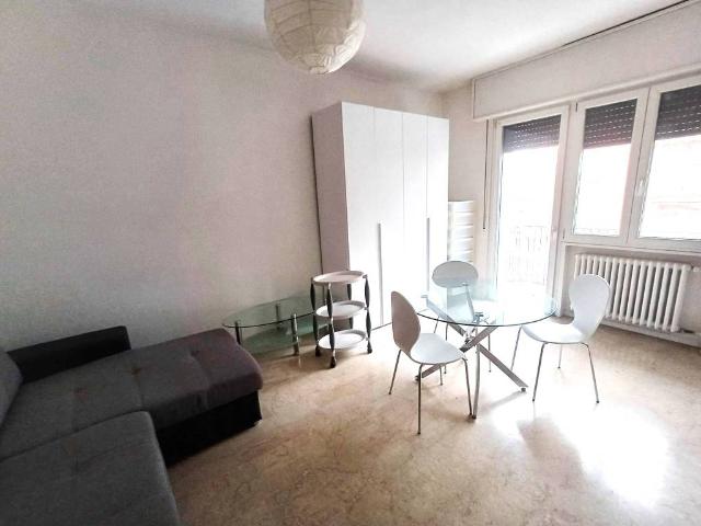 Appartamento in affitto a Municipio 9, Milano