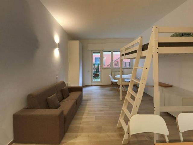 Appartamento in affitto a Municipio 4, Milano