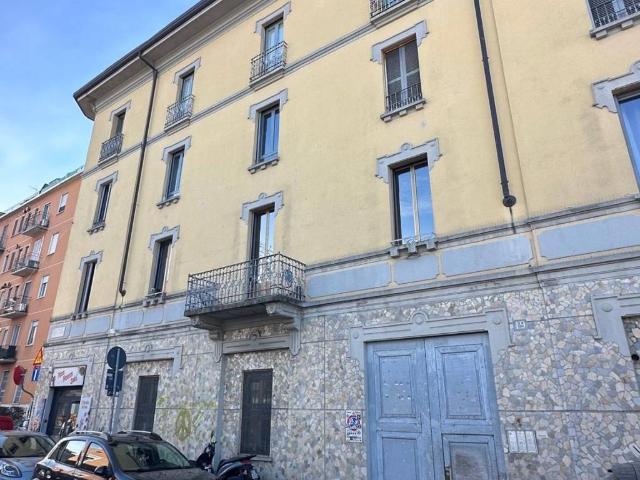 Appartamento in affitto a Municipio 9, Milano