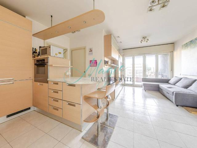 Appartamento in affitto a Municipio 9, Milano