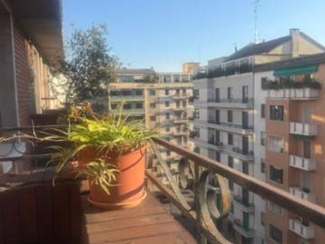 Appartamento in affitto a Municipio 2, Milano