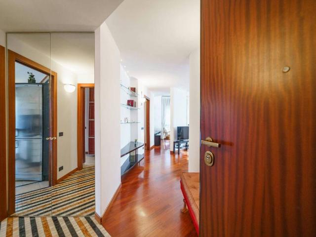 Appartamento in affitto a Bande Nere, Milano