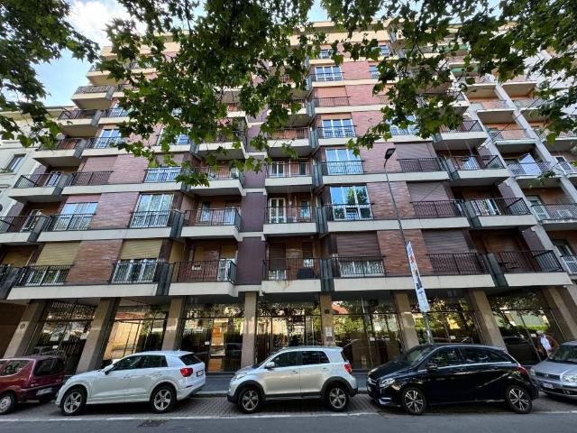 Appartamento in affitto a Municipio 7, Milano