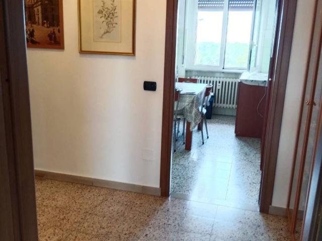 Appartamento in affitto a Municipio 4, Milano