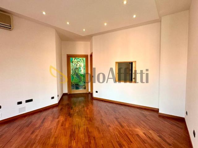 Appartamento in affitto a Municipio 7, Milano