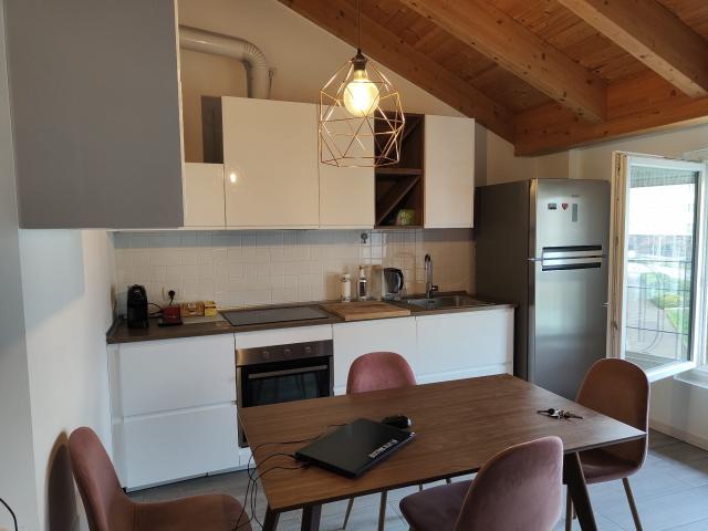 Appartamento in affitto a Municipio 9, Milano