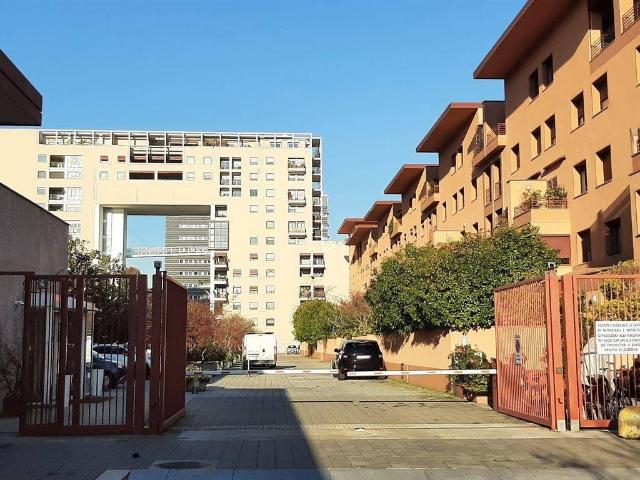 Appartamento in affitto a Municipio 9, Milano