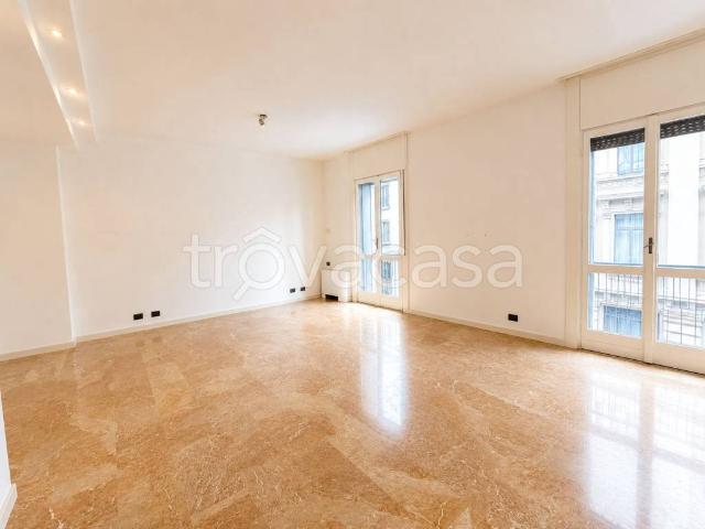 Appartamento in affitto a Municipio 1, Milano