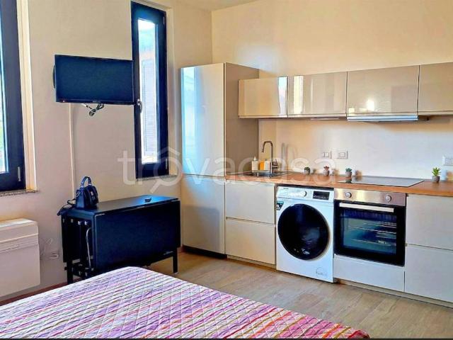 Appartamento in affitto a Vedano Al Lambro, Lombardia