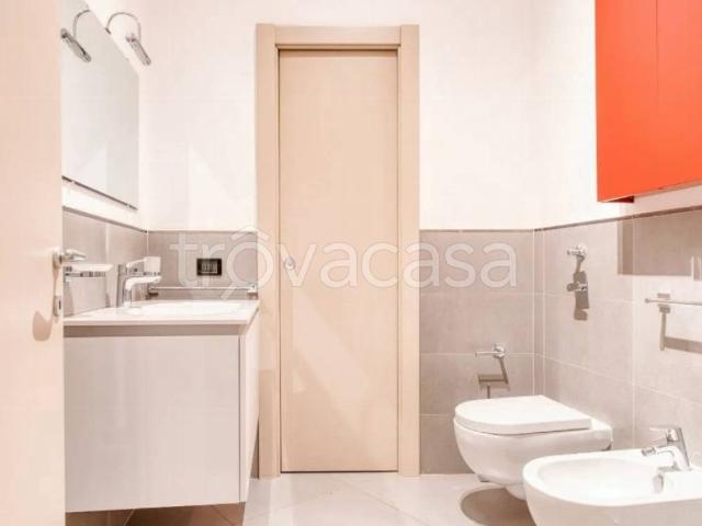 Appartamento in affitto a Centro storico, Milano