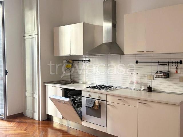 Appartamento in affitto a Municipio 6, Milano