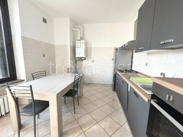 Appartamento in affitto a Municipio 2, Milano