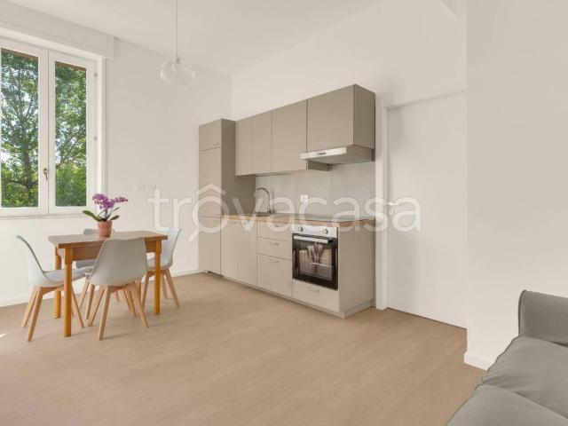 Appartamento in affitto a Municipio 9, Milano