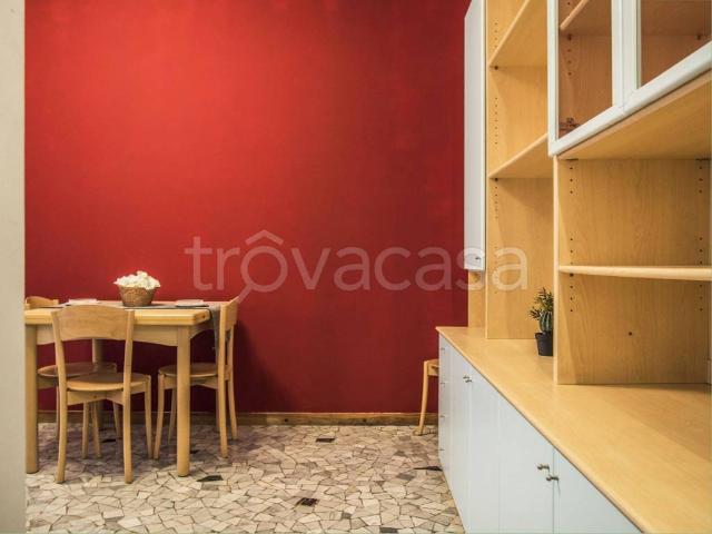 Appartamento in affitto a Municipio 6, Milano