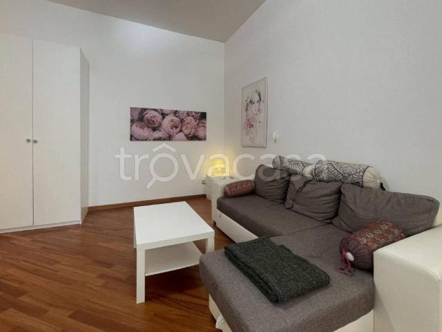 Appartamento in affitto a Municipio 8 di Milano, Milano