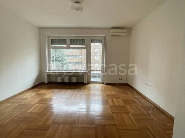 Appartamento in affitto a Municipio 8 di Milano, Milano