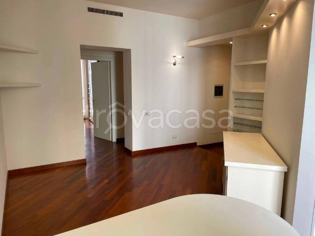 Appartamento in affitto a Municipio 7, Milano