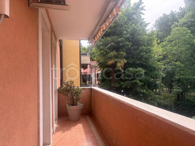 Appartamento in affitto a Municipio 9, Milano