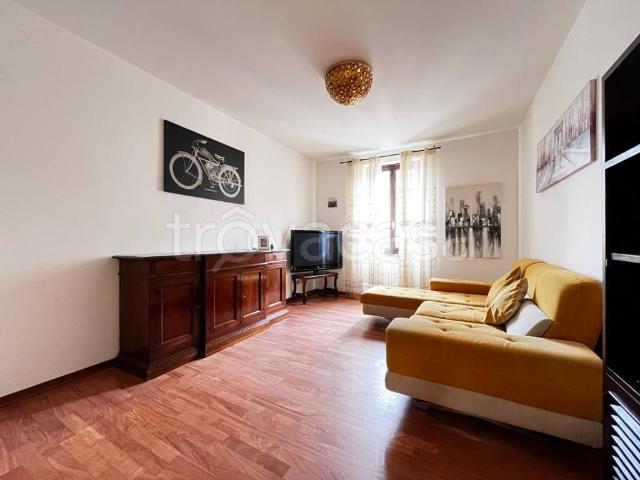 Appartamento in affitto a Municipio 8 di Milano, Milano