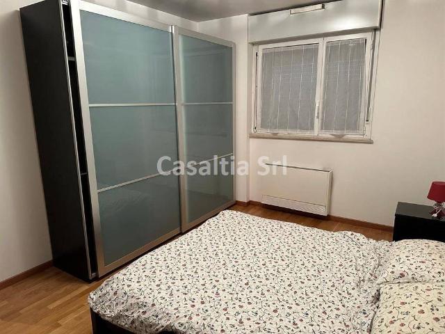 Appartamento in affitto a Municipio 9, Milano