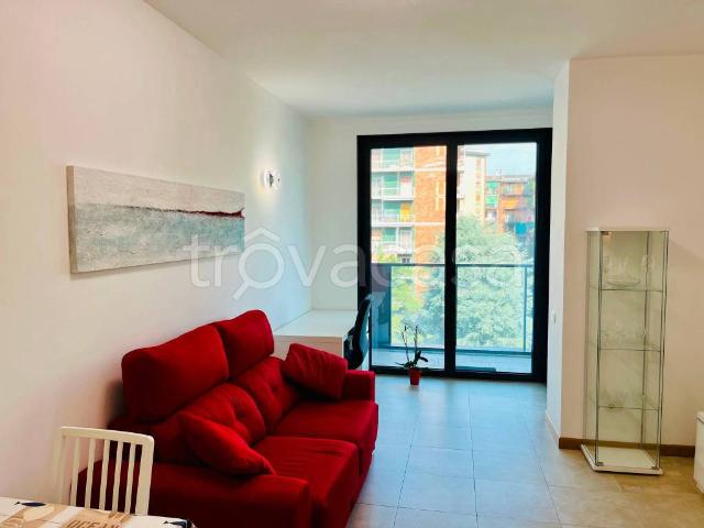Appartamento in affitto a Municipio 6, Milano