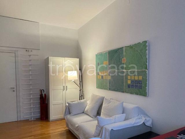 Appartamento in affitto a Centro storico, Milano