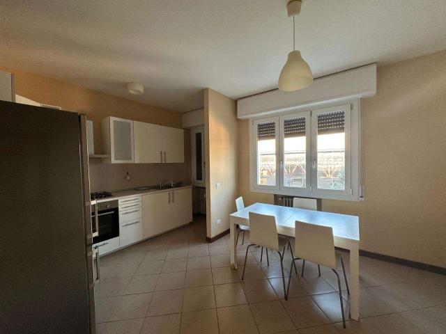 Appartamento in affitto a Centro Storico, Modena