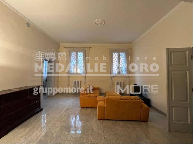 Appartamento in affitto a Centro Storico, Modena